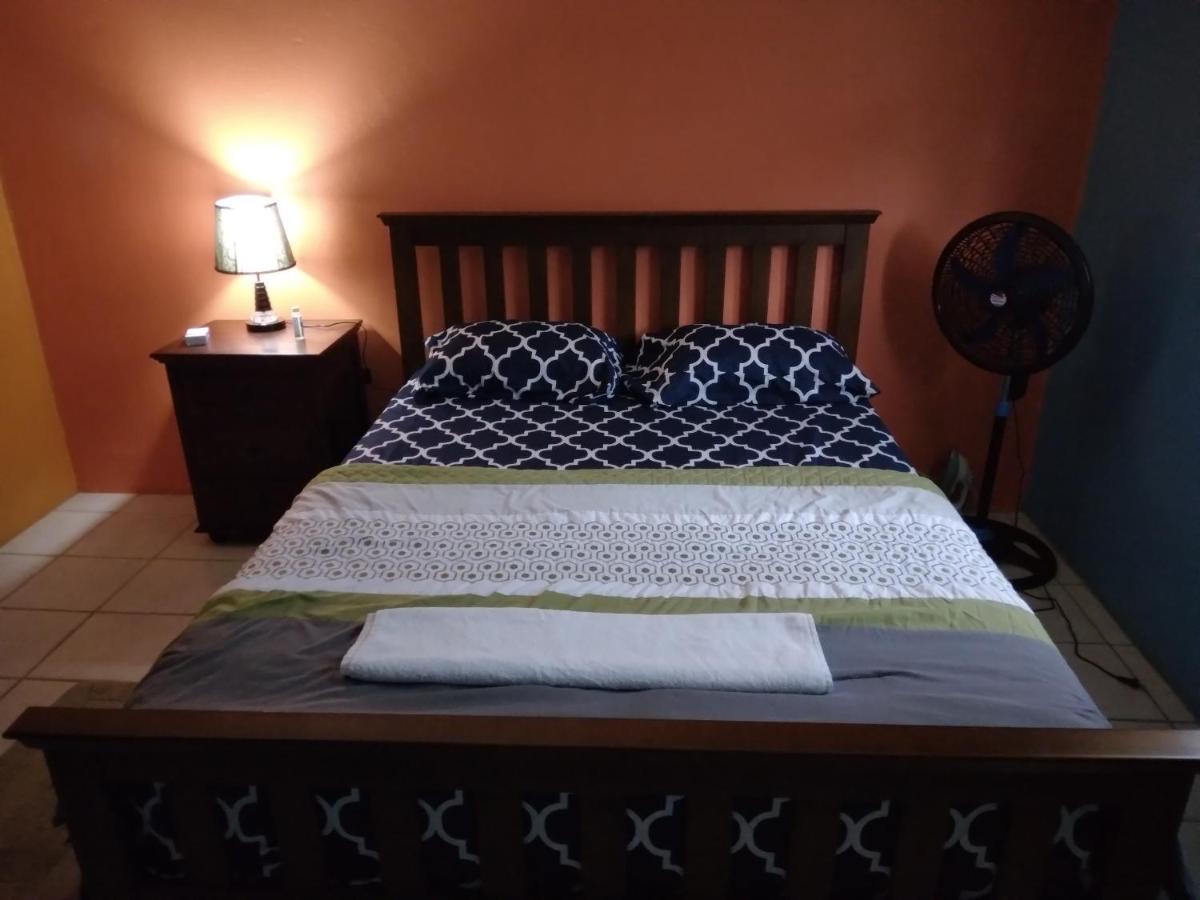 Danglez Bed & Breakfast Bataka エクステリア 写真